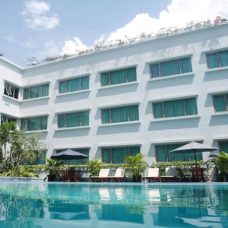 ASTON Tropicana Hotel Bandung Esterno foto