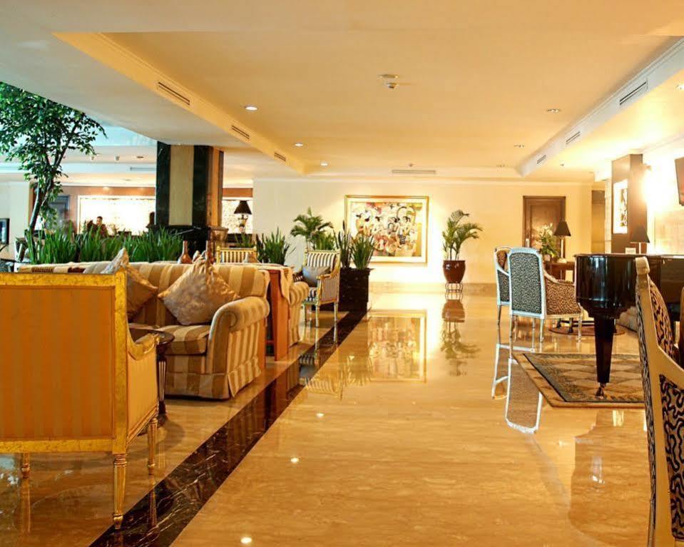 ASTON Tropicana Hotel Bandung Esterno foto